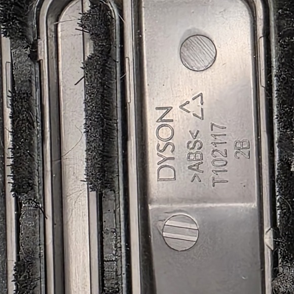 Dyson ARTICULATING HARD FLOOR TOOL ATTACHMENT T-102117 2B - Picture 3 of 4